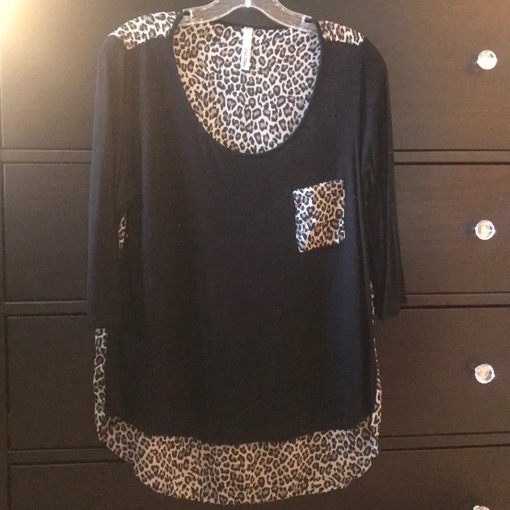 3/4 Sleeve Cheetah Print High/Low Blouse